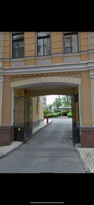 Продажа паркоместа, подземный паркинг ул. Владимирская 20/1.