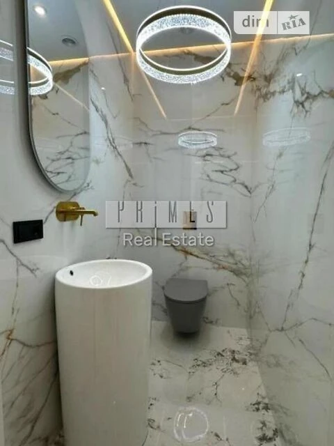 Sale of 3-room apartment 87.8 sq. m. on Yuliya Zdanovskaya Street 28 •