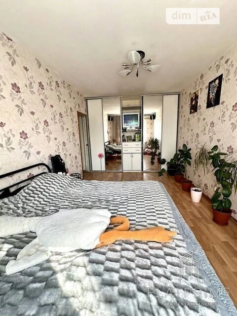 Продаж 2к квартири 60.3 кв. м на вул. Урлівська 9 • ID 34581