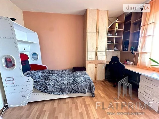 Продаж 2к квартири 60.3 кв. м на вул. Урлівська 9 • ID 34581