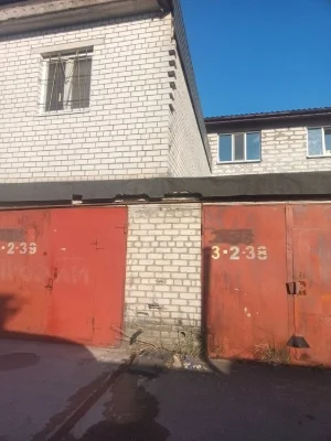 Україна м.Київ.Продаж, гараж 3 рівні 9м на 5 мет висота 2500