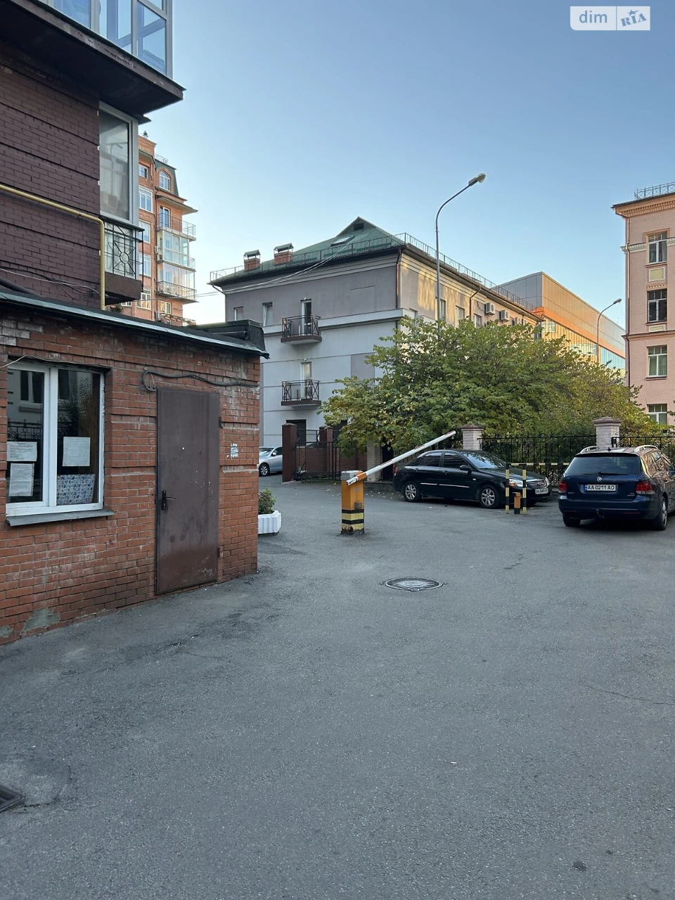 Продаж Підземний паркінг Подільський