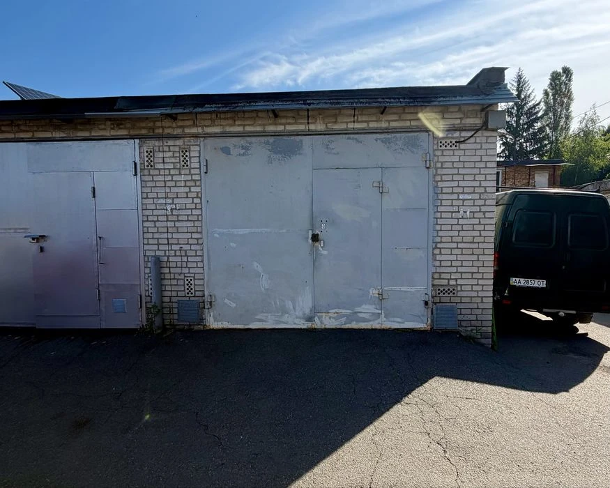 Капітальний цегляний гараж з великим підвалом (42 кв.м), ГБК