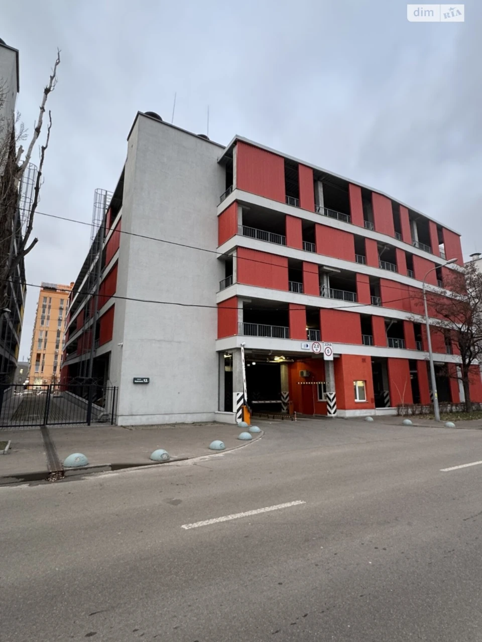Продаж Підземний паркінг Дніпровський