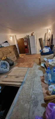 Продам трирівневий гараж з підвалом