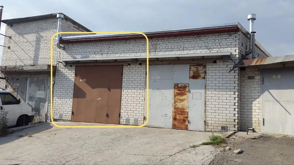 Продам гараж Подільский р-н, Бакинська 35а.