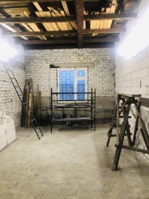 Продам гараж Подільский р-н, Бакинська 35а.