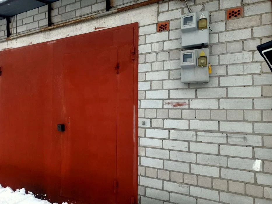 Гараж цегляний  з підвалом (Троєщина)