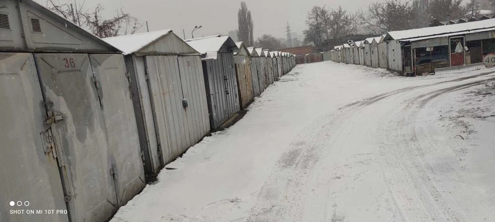 Продам гараж в гаражному кооперативі