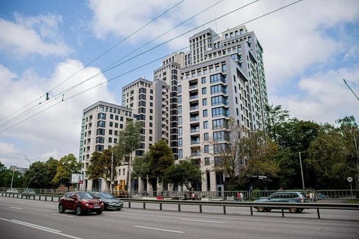 Паркін продаж пр.Берестейський (Перемоги) 42А Crystal Park T