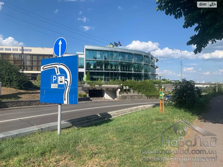 Продаж Підземний паркінг Печерський