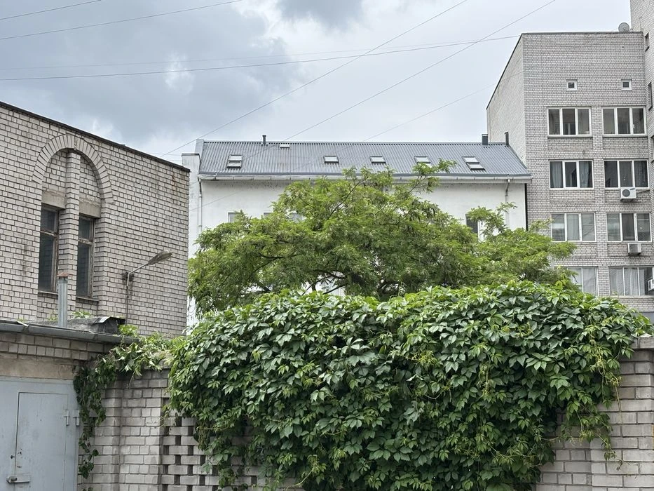 Продам гараж в центре на Литейной.