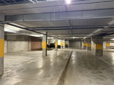 Паркинг с электрозарядкой ЖК Моцарт, Центр