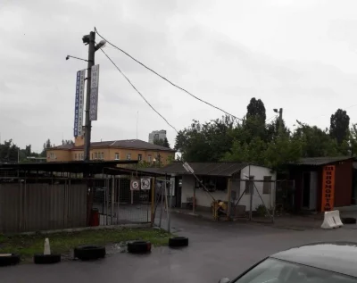 Продам паркоместо на крытой автостоянке возле ц. Вавилон ж/м