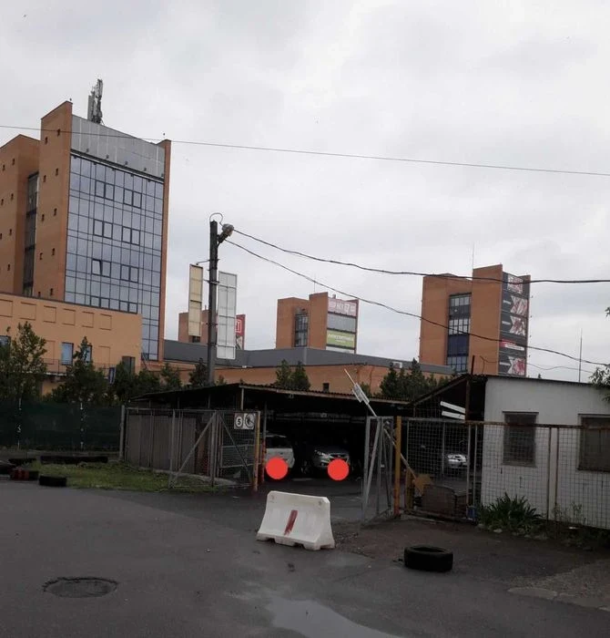 Продам паркоместо на крытой автостоянке возле ц. Вавилон ж/м