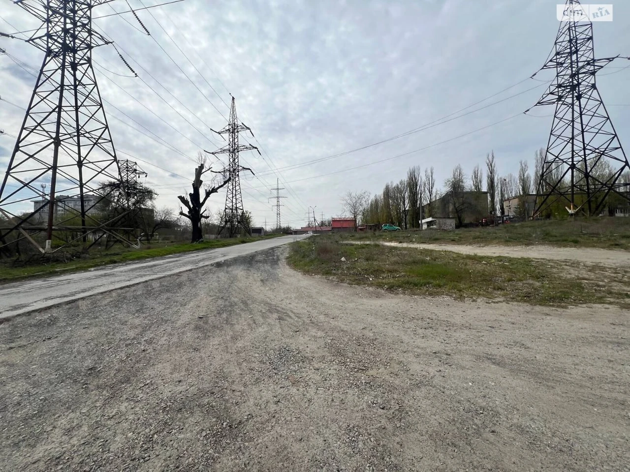 Продаж Місце в гаражному кооперативі Чаплі
