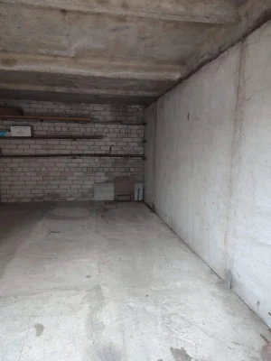 Продам  гараж на Титова 18б