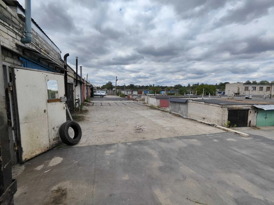 Продам  гараж в ГСК  Планер Левобережный  3 ТОРГ