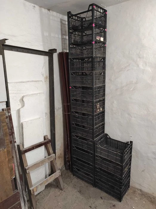 Продам великий Гараж в гаражному кооперативі "ЗАЛІЗНИЧНИК 1"