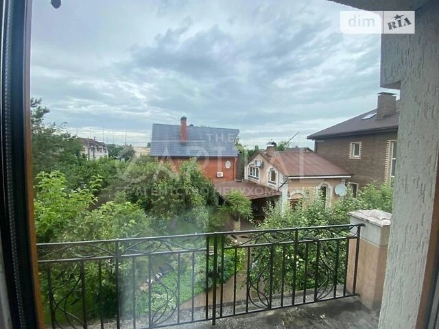 Довгострокова оренда будинку від посередника бесідка на вул.