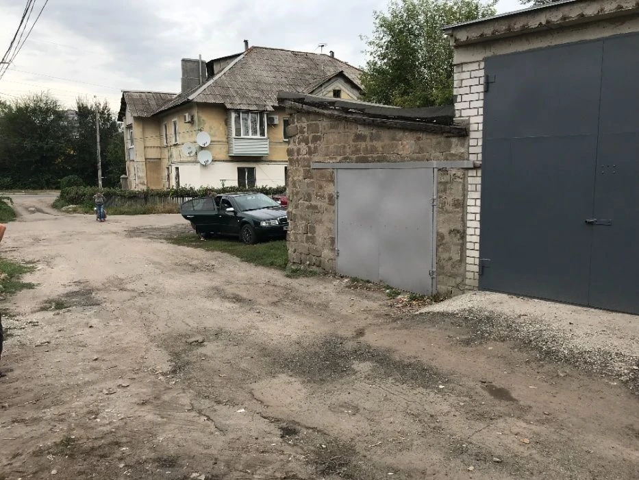 Продам капитальный гараж пр.Богдана Хмельницкого 40 (обмен)