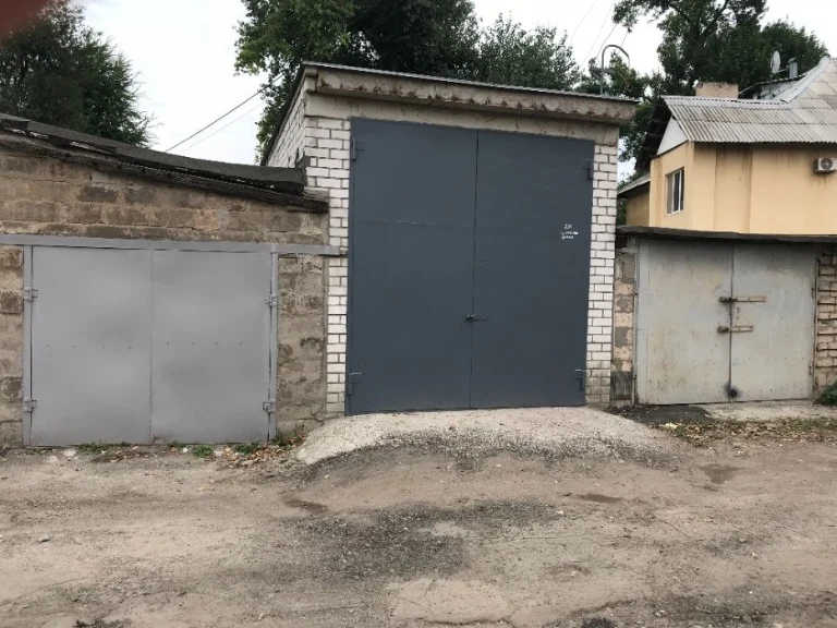Продам капитальный гараж пр.Богдана Хмельницкого 40 (обмен)