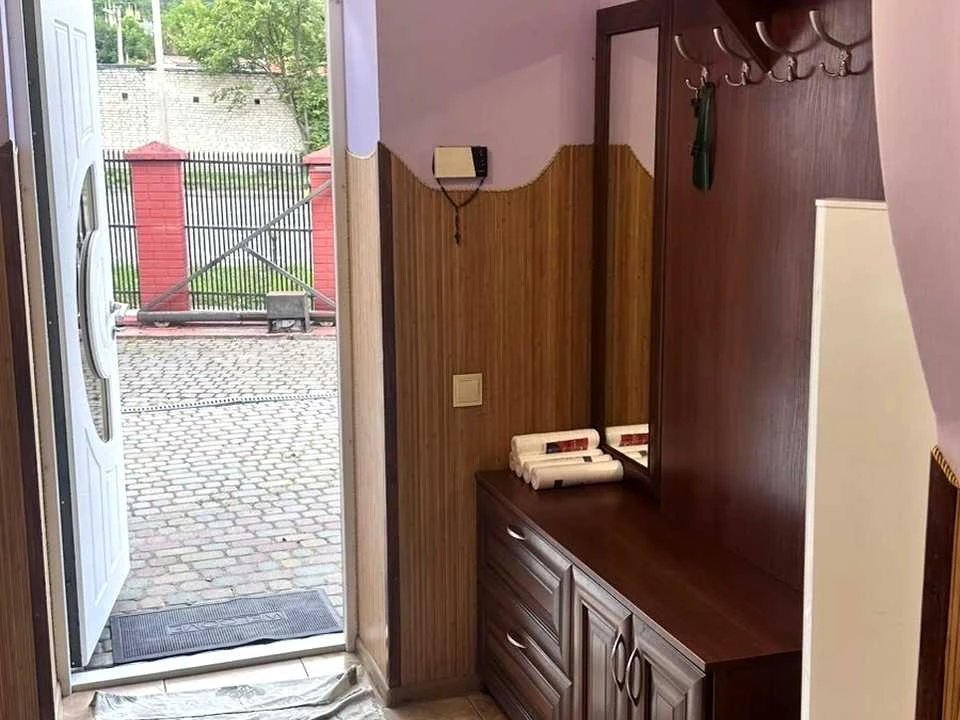Будинок. Львів, Винниця вул.