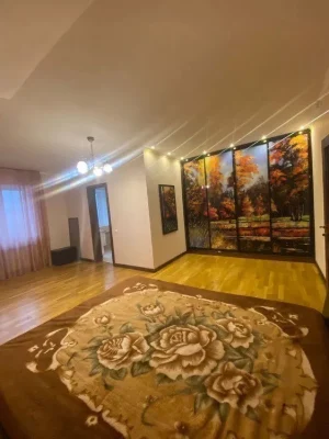 Оренда котеджу 417 м², Кучмин Яр вул.