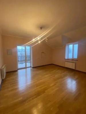 Оренда котеджу 417 м², Кучмин Яр вул.