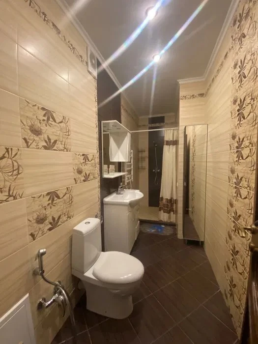 Оренда котеджу 417 м², Кучмин Яр вул.