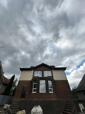 Оренда котеджу 350 м², Євгена Харченко вул.