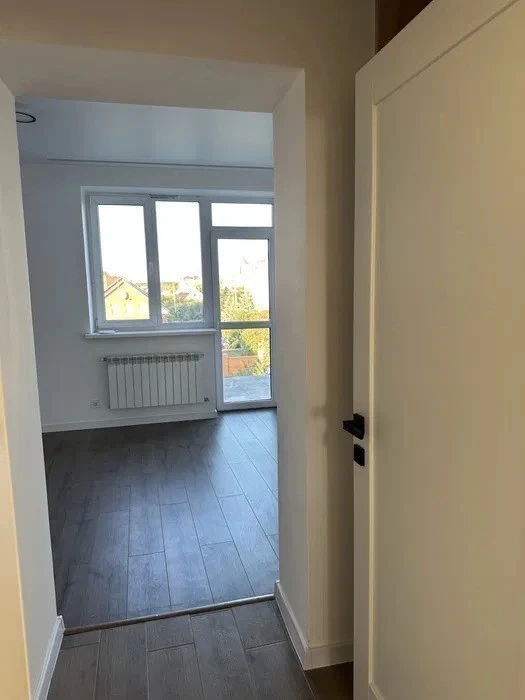 Оренда котеджу 350 м², Євгена Харченко вул.
