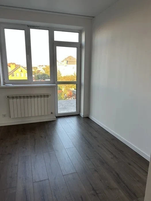 Оренда котеджу 350 м², Євгена Харченко вул.