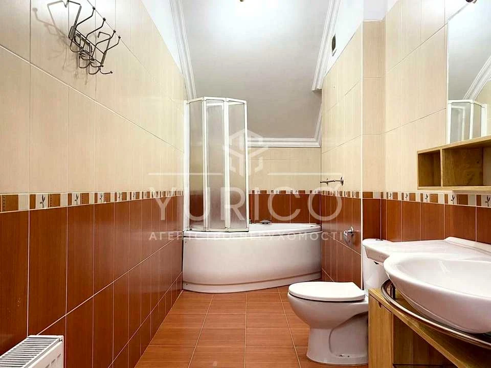 Будинок. Київ, Монтажників вул.