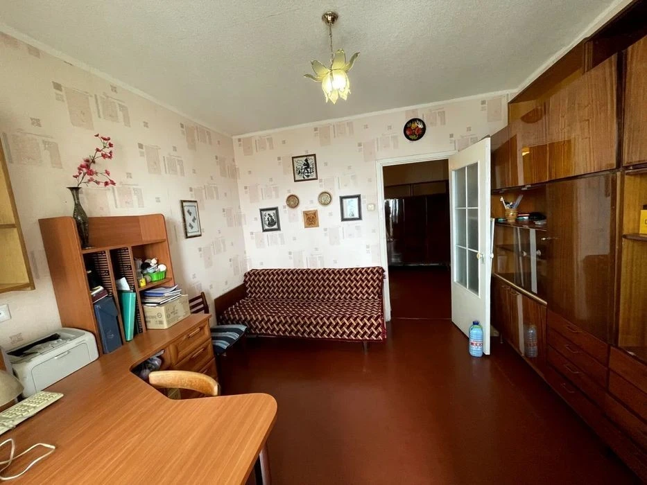 3-room apartment with renovation 87 sq. m, Revutskoho 13, Darnytskyi district