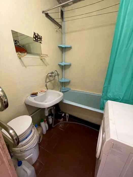 3-room apartment with renovation 87 sq. m, Revutskoho 13, Darnytskyi district