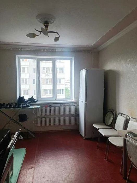 Selling a 3-bedroom apartment in Northern Saltovka.