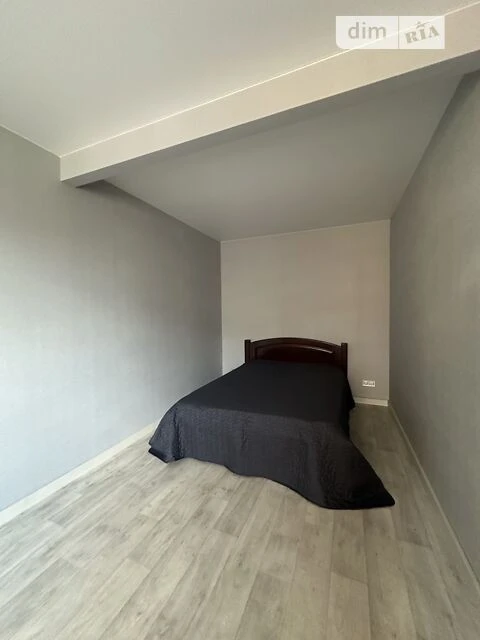 Sale of 1-room apartment 38 sq. m. on Serzh Lifarya St. 17A, apt. 1