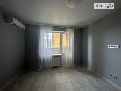 Sale of 1-room apartment 38 sq. m. on Serzh Lifarya St. 17A, apt. 1