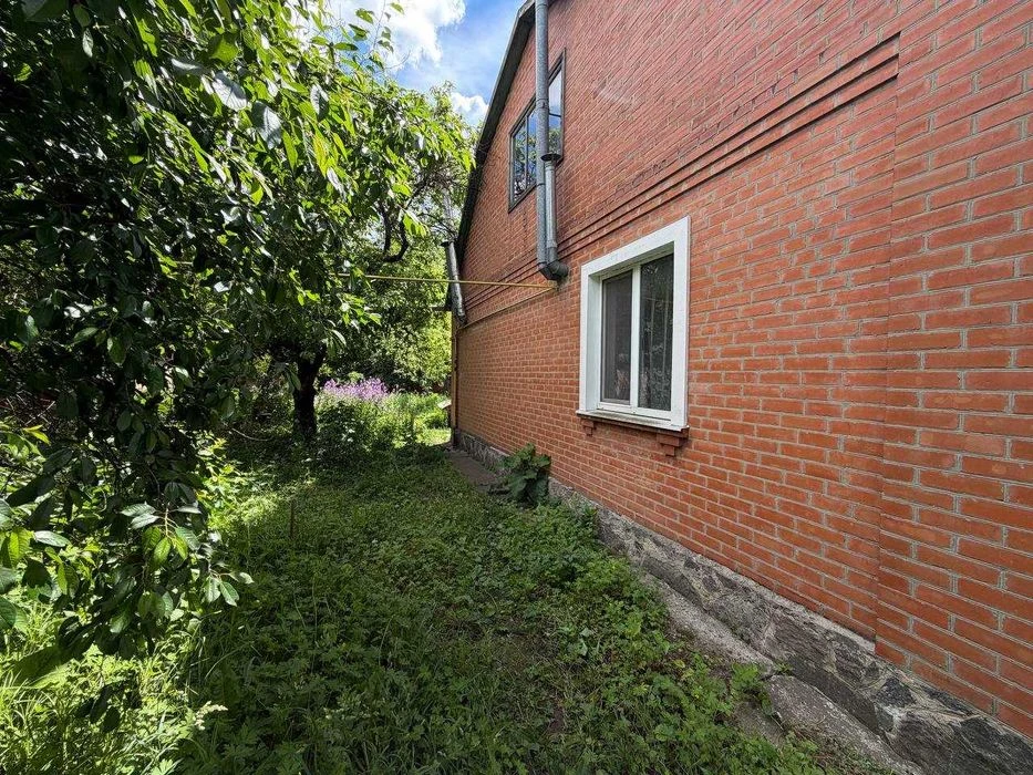 ЗНИЖЕННЯ ЦІНИ! Продам будинок у Полтаві із земельною ділянко