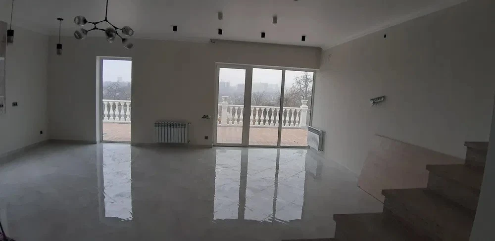 Оренда будинку 155 м², Монтажників вул.