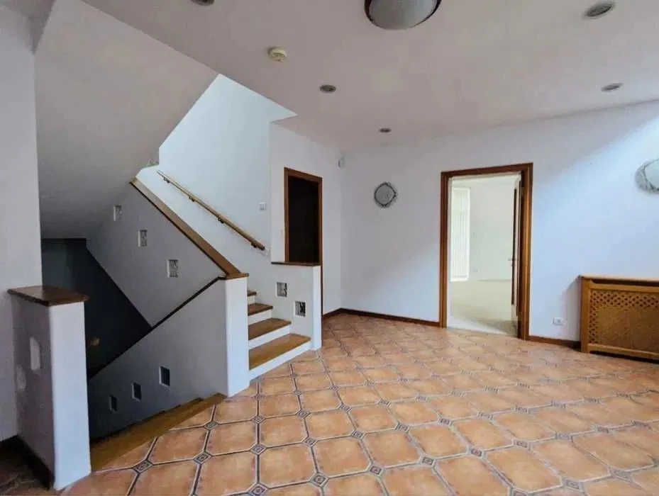 Оренда будинку 500 м², Старонаводницька вул.