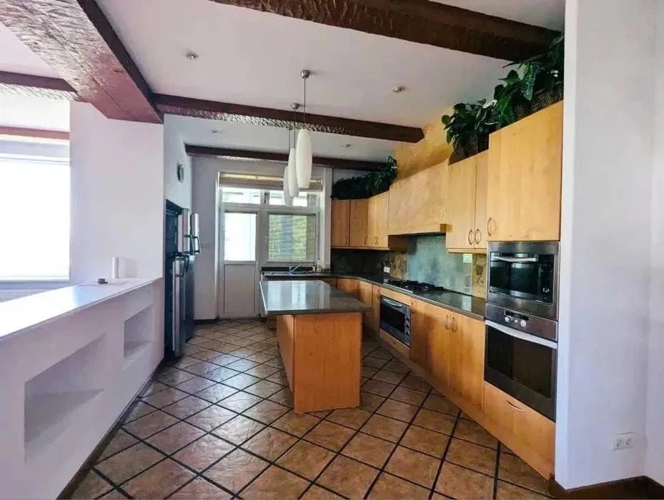 Оренда будинку 500 м², Старонаводницька вул.
