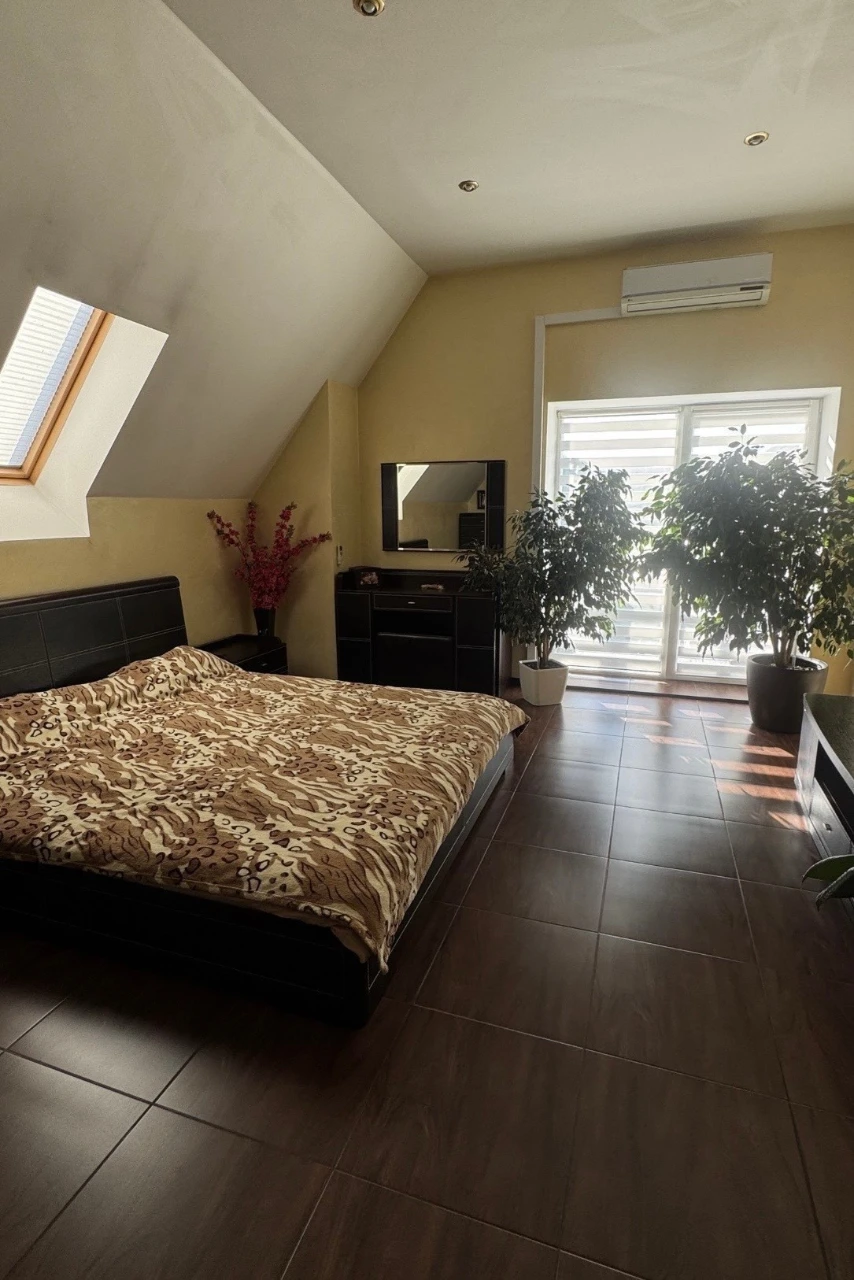 Оренда будинку 155 м², Промислова (Бортничі) вул.