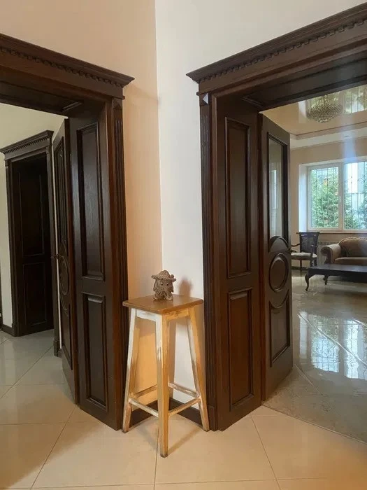Оренда будинку 415 м², Кучмин Яр вул.