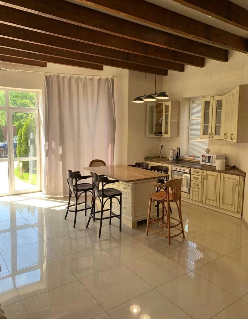 Оренда будинку 210 м², 120-а Садова вул.