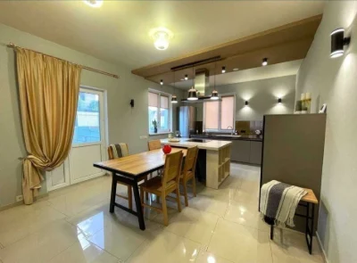 Оренда будинку 245 м², Стадіонна (Жуляни) вул.