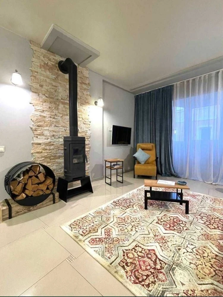 Оренда будинку 245 м², Стадіонна (Жуляни) вул.