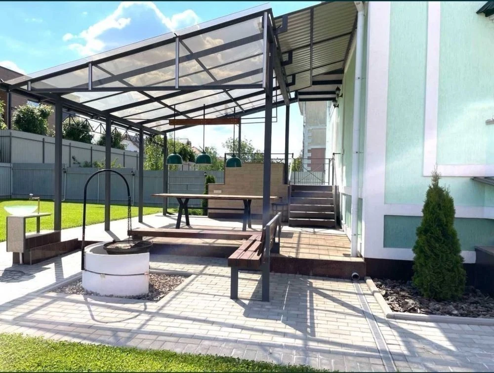 Оренда будинку 245 м², Стадіонна (Жуляни) вул.