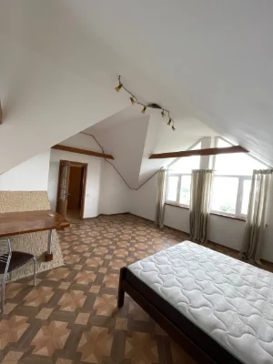 Оренда будинку 475 м², Добрий Шлях вул.